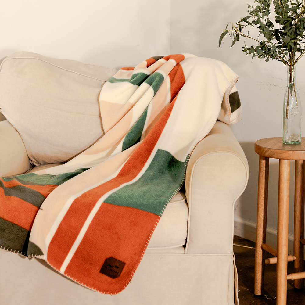 Slowtide 7 Sacred Fleece Blanket - Multicoloured