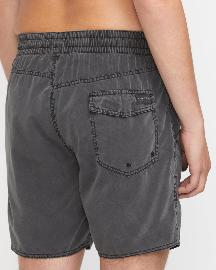 Volcom Mens Center Trunk 17" Boardshorts - Black