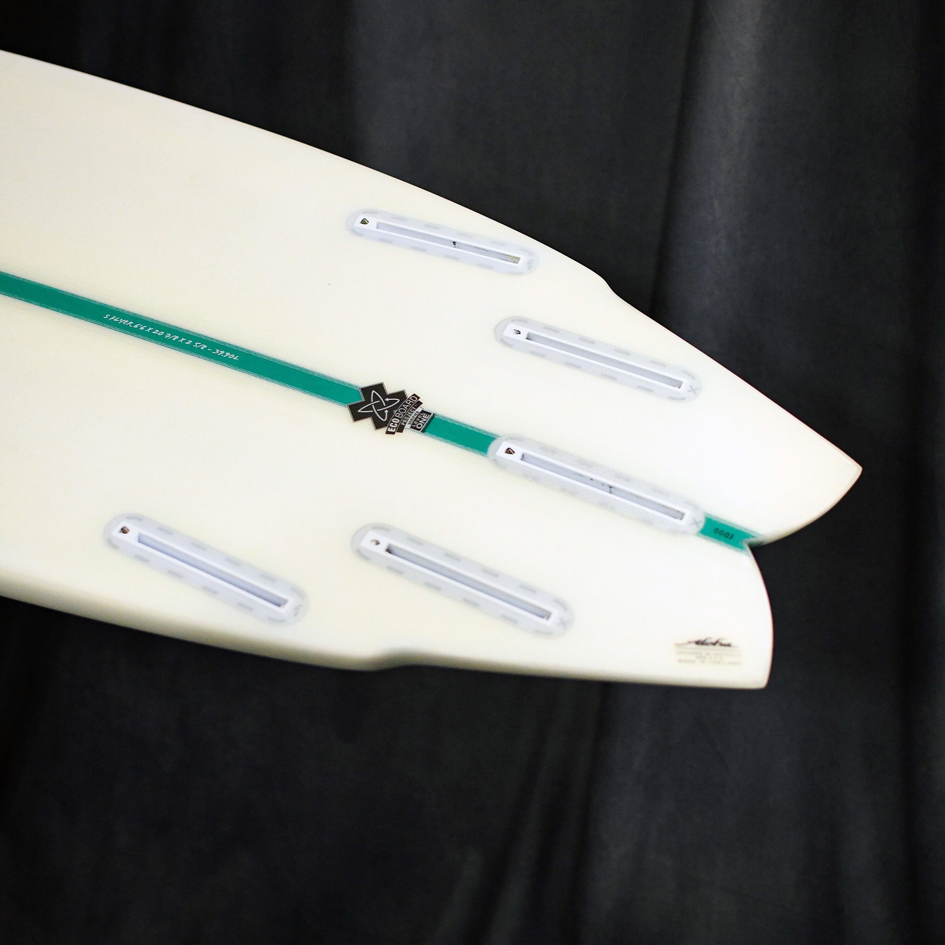 Aloha S Flyer 5F Future Shadow Force Surfboard - 6&#39;6 - Clear/Aqua Stringer
