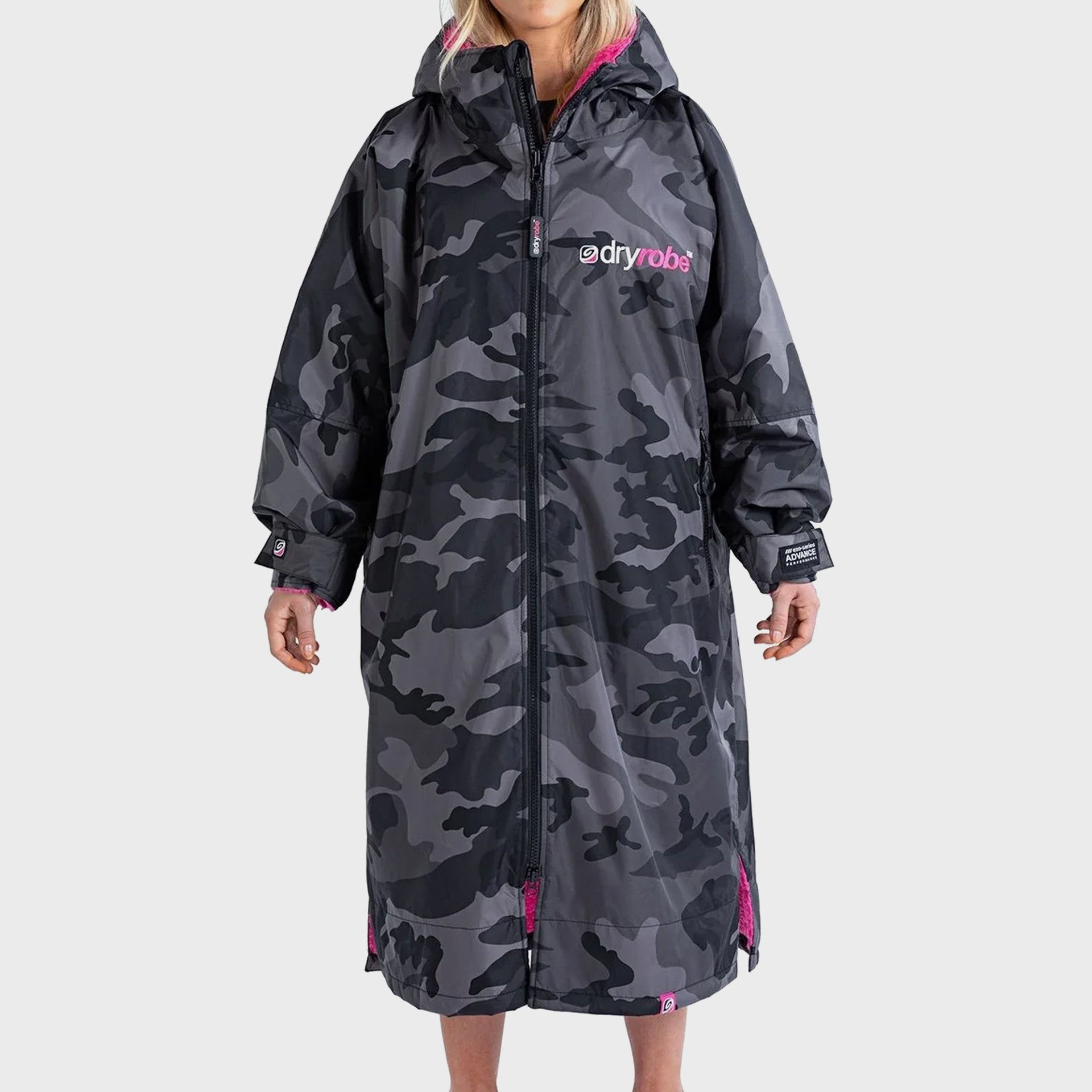 Dryrobe Adults Advance Long Sleeve Dryrobe - Black Camouflage/Pink - ManGo Surfing