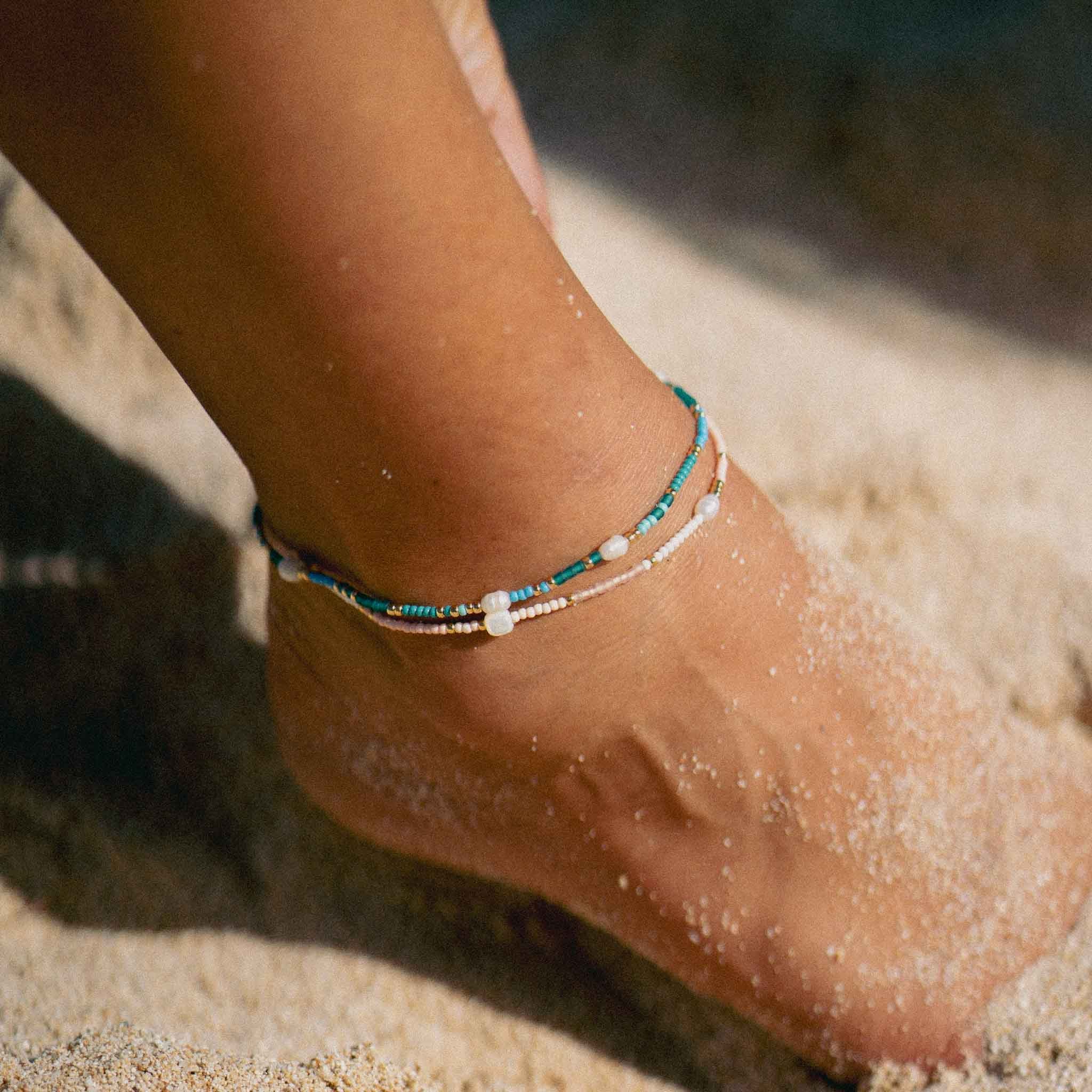 Pineapple Island Giada Cinta Pearl Beaded Surf Anklet - Pink/White/Gold