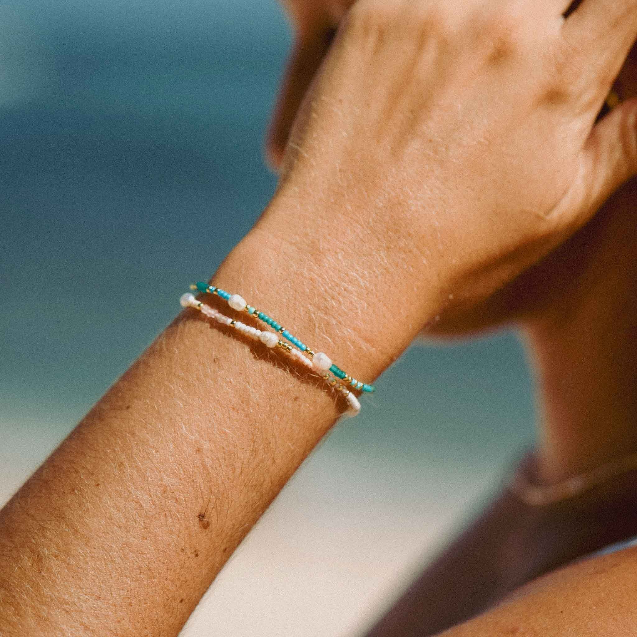 Pineapple Island Giada Cinta Pearl Beaded Surf Bracelet - Blue/Green/Gold
