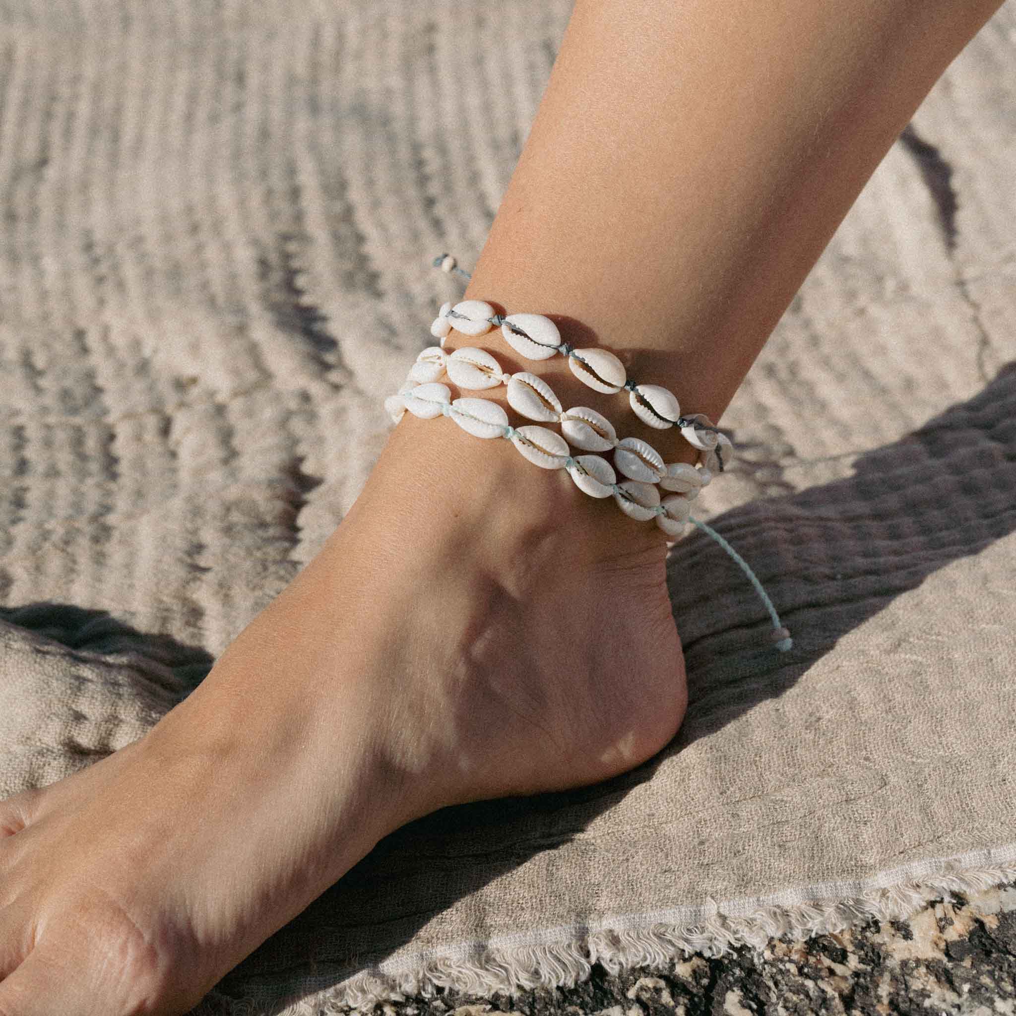 Pineapple Island Livadi Cowrie Shell Surf Anklet - Cream