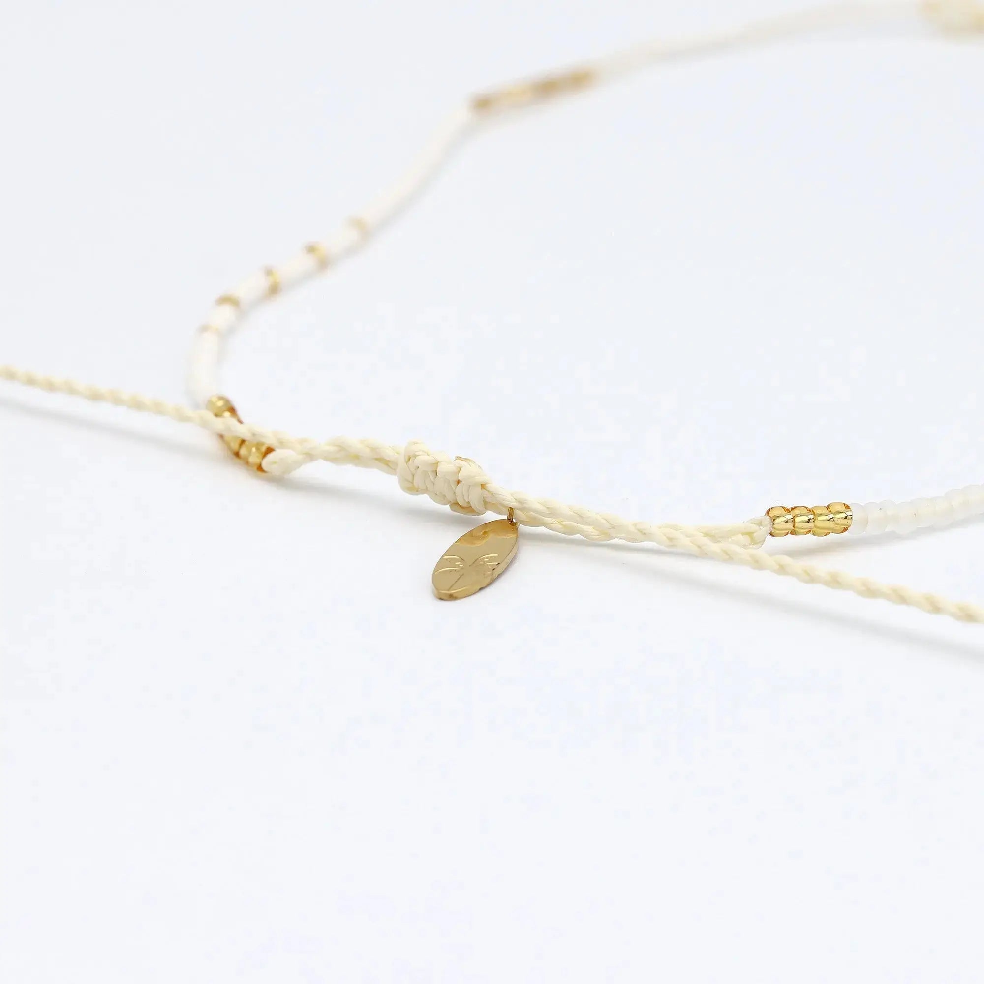 Pineapple Island Pasir Mother of Pearl Golden Hour Necklace - White/Gold