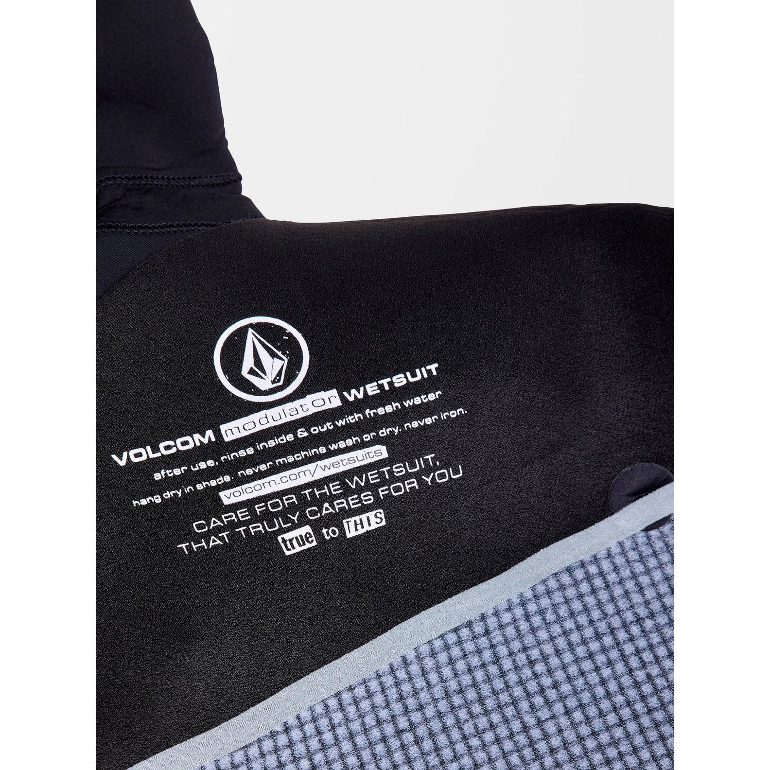 Modulator 5/4/3mm Hooded Chest Zip Wetsuit - Mens Wetsuit - Black - ManGo Surfing