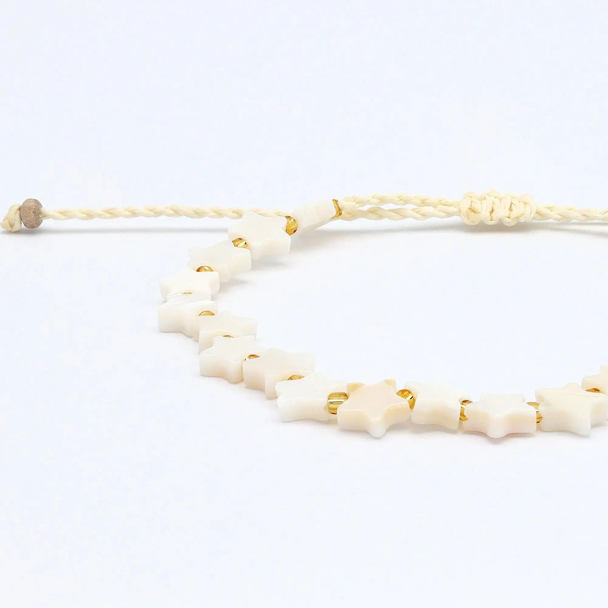 Pineapple Island Surgawi Mother of Pearl Star Bracelet - Cream/Gold