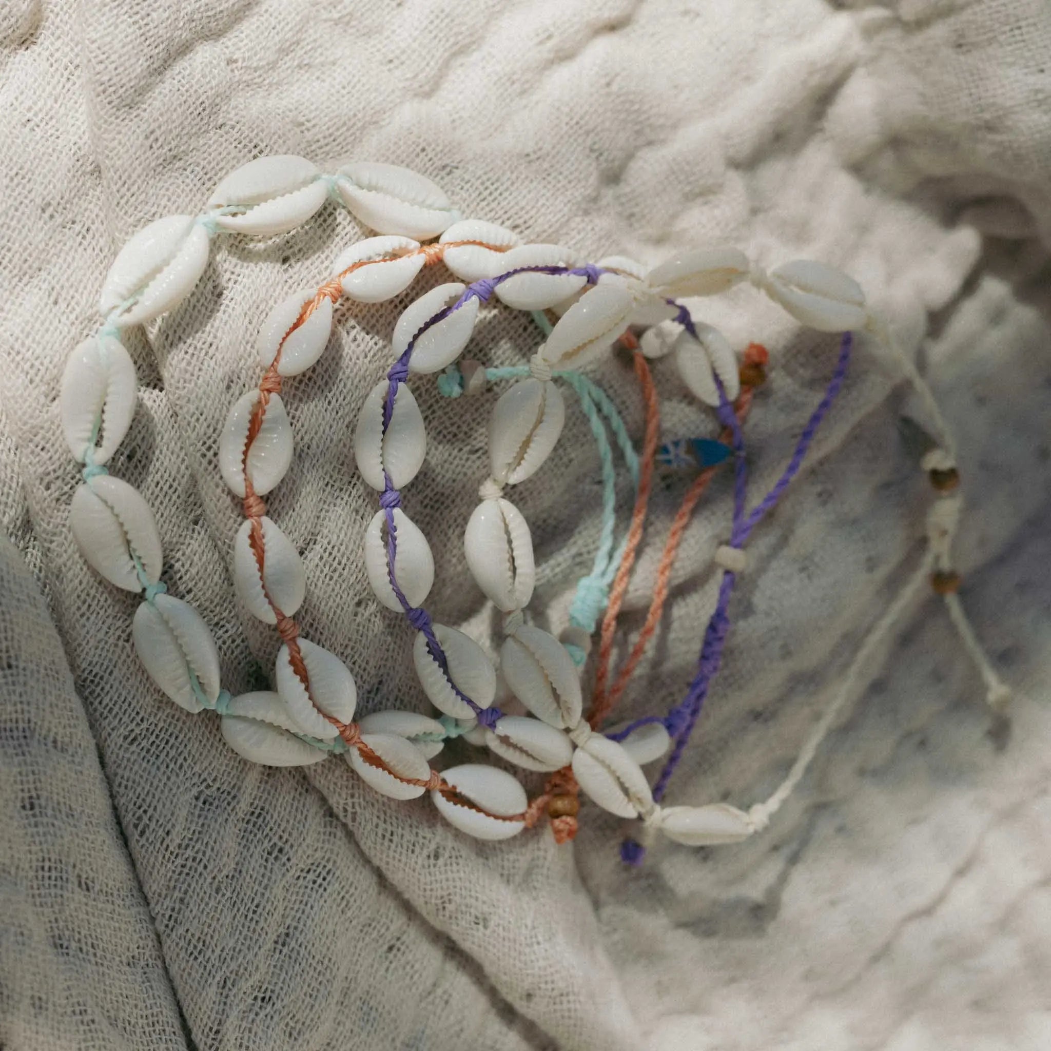 Pineapple Island Livadi Cowrie Shell Surf Bracelet - Turquoise