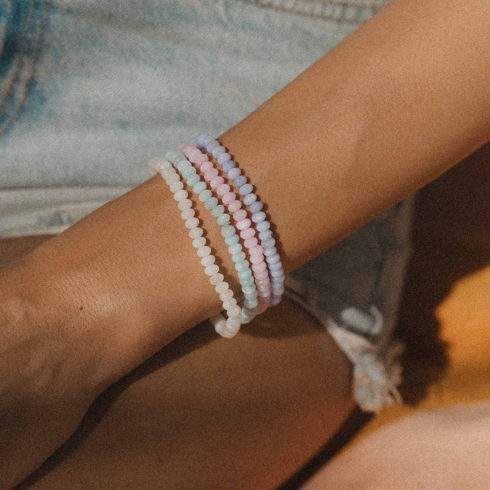 Pineapple Island Momi Mother of Pearl Elasticated Bracelet - White