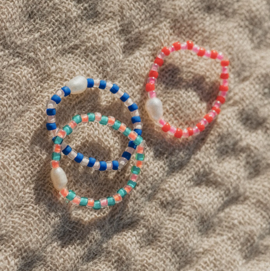 Pineapple Mutiara Stretchy Pearl Bead Rings - Multi colours