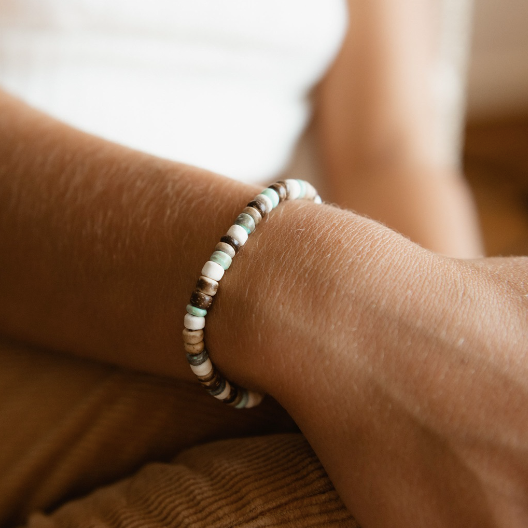 Pineapple Island Coconut Wood Beaded Beach Bracelet - Green/Brown