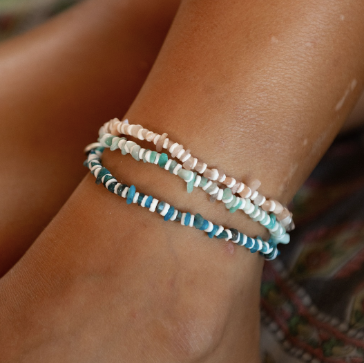 Pineapple Island Dunes Stone Bead Anklet - Blue/White