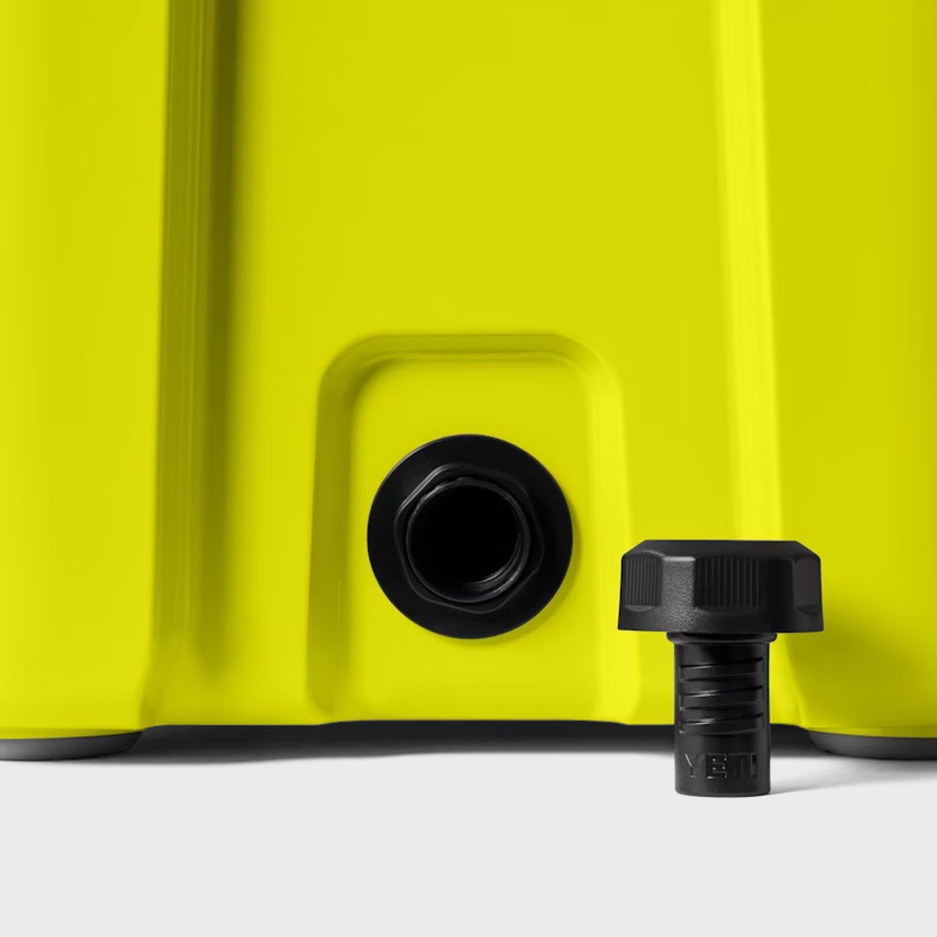 Yeti Roadie 24 Cool Box - Firefly Yellow