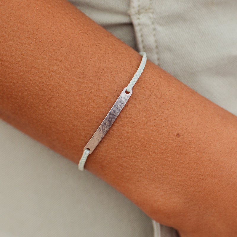 Hammered Bar Silver Charm Bracelet / Winterfresh - ManGo Surfing